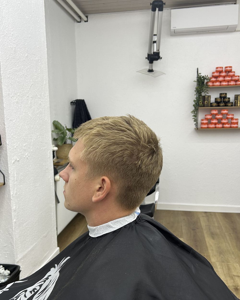 Før klipningen hos Silke Barbers